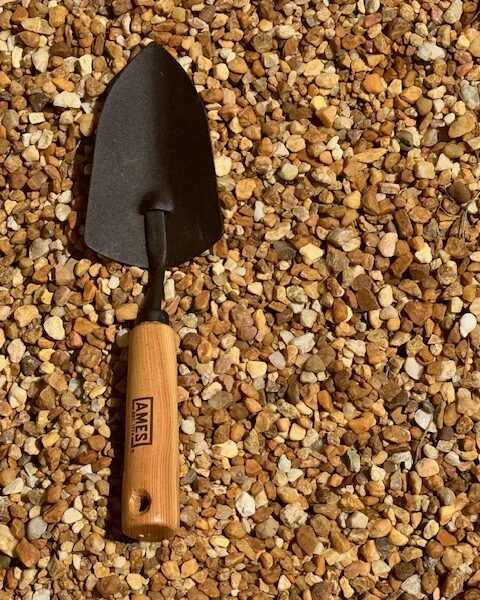 Brown Pea Gravel 3/8"