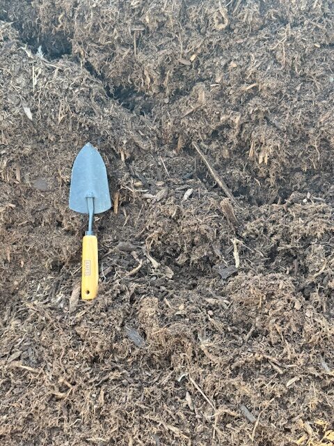 Hardwood Mulch - Image 2